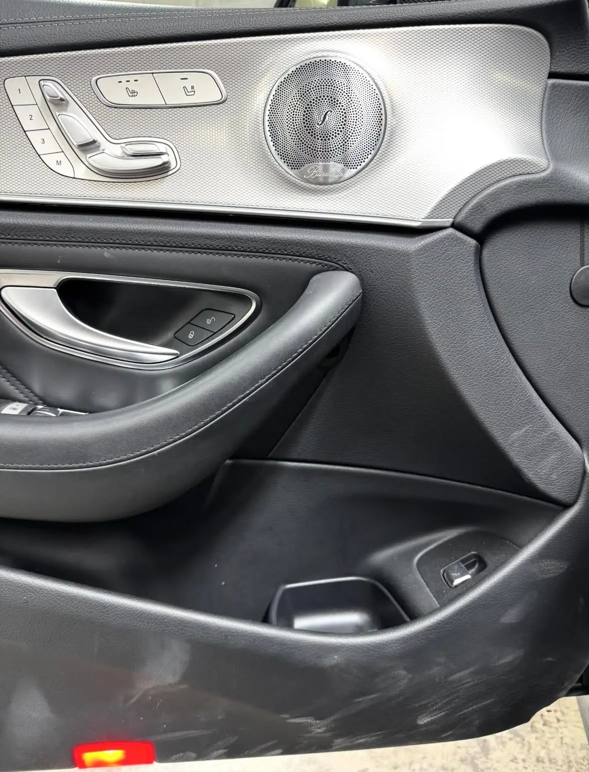 Avant Contre-porte en cuir